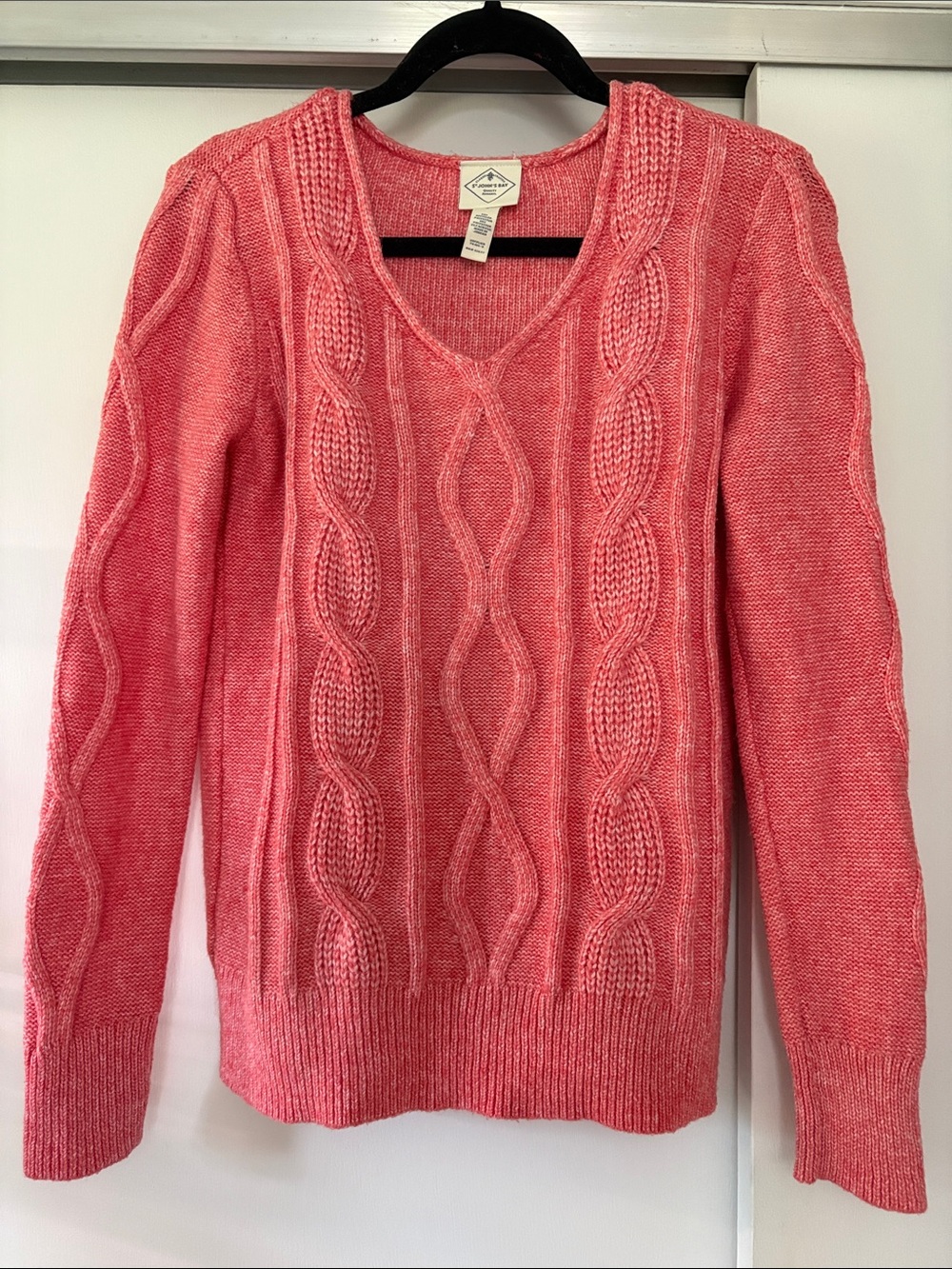 St. John’s Bay Red Heather size Small Cable Knit V-Neck Sweater EUC